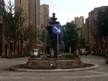 主卧朝南/独立电梯/小区位置好/采光充足