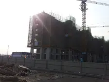 纯洋房小区,一楼三室两厅带南北院子带地下室