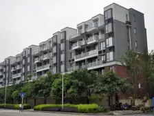 龙湖楼盘,出门就是轻轨站,清水正两房