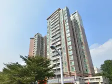 地铁口物业 中间楼层,交通便利,有园林绿化。