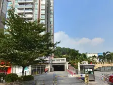 楼下地铁,精装一房一厅,小区园林