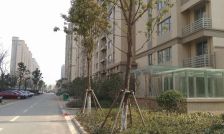 世濠花园 两室 毛坯 户型方正 近东站 前面菜市场