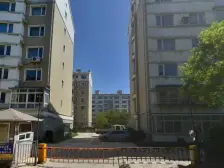 恒达花园 3室1厅 南 北