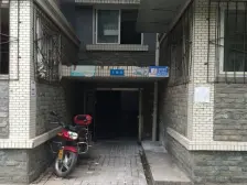 居住安静,采光好,出行方便,楼层好, 视野开阔