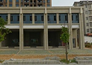 地铁口三房采光好户型周正交通方便