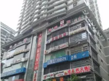 南开步行街 精装大四房 楼下三轻轨