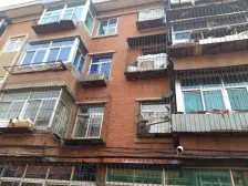 工农二 中 简单装修 看房提前打电话