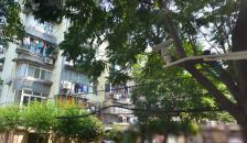 近七号线地铁站500米 中间楼层 不靠马路 采光无遮挡