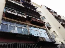 东风社区五楼精装保持好采光好地势平坦出行方便