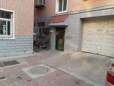 盛达小区,道路平坦,交通方便,生活居住的好位置。