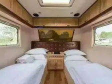 美的鹭湖150方4室双拼别墅带装修私密性好诚意出售