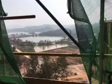 大花园单边位私密性好新净无入住过 带车位