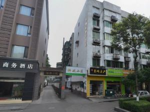 柳航小区 4室2厅 东南