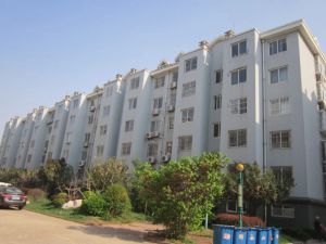 四季花园2楼南北通透,采光好,带大车库