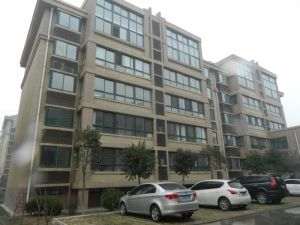 配套完善 交通便利 公摊小 户型较好