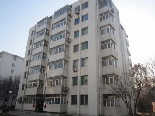 富华新村3室2厅1卫南北朝向1000.00元/月出租