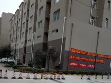 房子标准三房 卧室朝南采光通风很好 房子在6楼