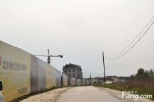 300万装修精装未住五层有院子有露台带三个地下车位