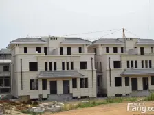 双拼别墅上下四层,有院子有露台带俩个地下车位