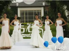 庆隆南山高尔夫国际社区荟澜山叠拼别墅 私家车位