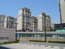 精装修 位置好 小区位置采光好 诚心出售