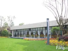 该房源是华美翡丽山的跃层户型 居家舒服,利用空间大