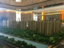 金域华府 南北通透,采光好 装修好,环镜优美 视野好,诚心出售