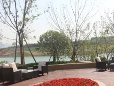 一楼带300平院,南北通透大三房,精装拎包入住