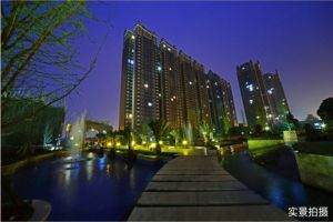 太泉广场电梯三房全新精装生活方便