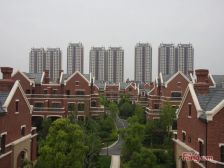 ³²ºþÊÐÖÐÃí½ÖµÀ¸ßËÙÔÆË®Íå´ó±ðÊûÒ»ÆÚÒ»ÅÅ