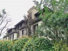 新上精装3居室,户型正气,采光好 ,近万达。