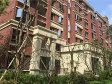 缙云山下精装前后大花园带两层地下室