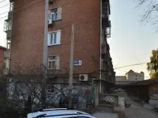 花园里1段 满五唯一 新装修的门窗都换了 可伶包入住