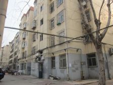 胜利街上多层大三室俩厅一卫出门就是菜市场