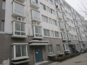 房子是单位房户型方正公摊面积小视野宽阔交通便利