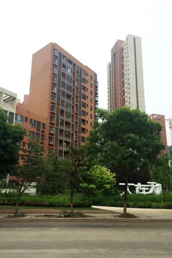 大连天地悦龙居2室2厅1卫南北朝向2600.00元/月出租