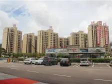 地处于万达商圈,生活、交通便利,精装出售