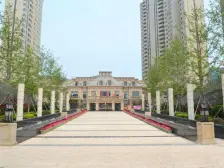 国宝星月湾精装修三室,带车位,中间位置,采光好