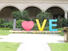 :招商雍景湾,格局方正,楼层好,视野开阔! 毛坯