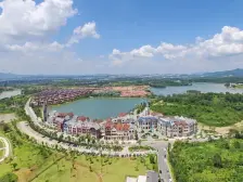 美的鹭湖森林度假区独立三层别墅 自带大花园装修新净