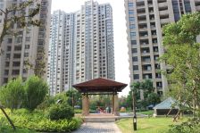 绿地璀璨天城 3室2厅 南