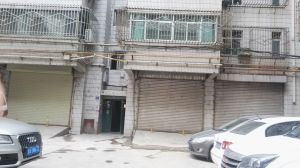 西关地铁口永昌路南北通透三楼三室一厅