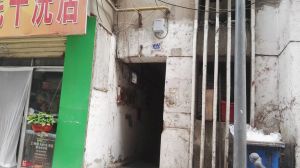 地铁口大众巷小户型三层朝南一室一厅价格可沟通