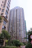 新上房源,南区大四室,三面采光,带入户花园