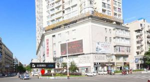 急售 商务区旁 金港国际三室两厅一卫 可拎包入住
