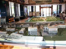 此房满二,环境优美,房子交通出行方便,楼下是公交站