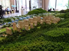 绿城品质,一楼带院,电梯洋房 带下跃共3层 诚心出售