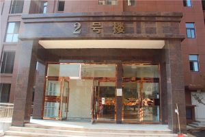 尊府旁米兰一期多12平精装小三室拎包入住顶层50平露台