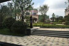 明昇壹城大花园边户已经做了改建得房600平有露台