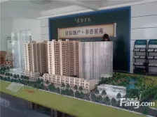 小区环境好,停车方便,户型方正。